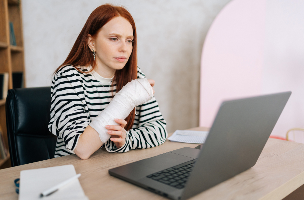 Lady on laptop